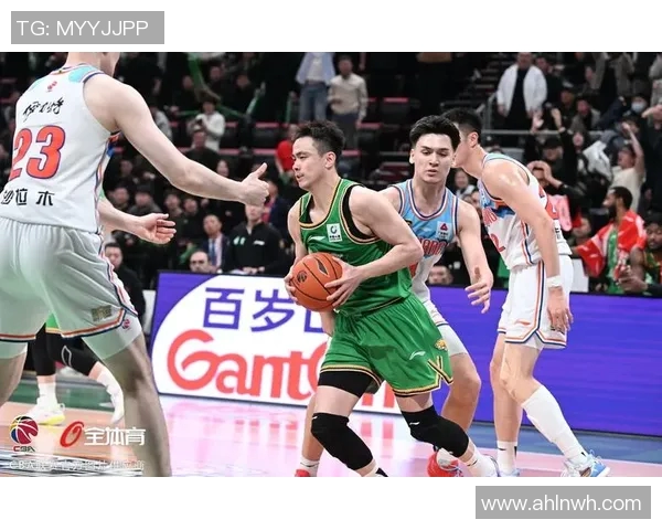 2018年12月19日辽宁队与青岛队激战正酣精彩瞬间回顾与赛后分析 2018年12月19日辽宁队与青岛队激战正酣精彩瞬间回顾与赛后分析